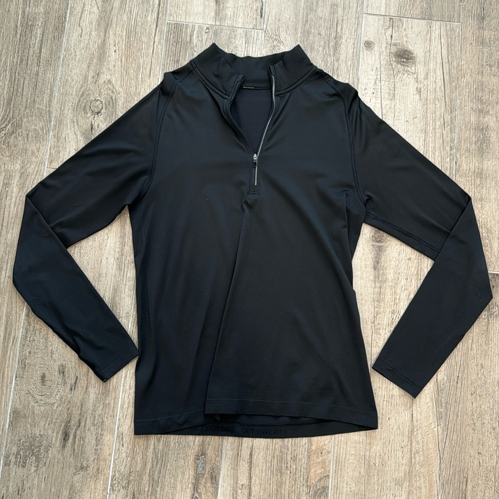 Lululemon men’s 1/4 zip black zip up long sleeve medium